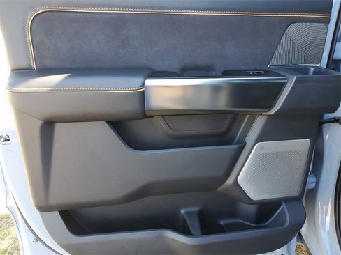 Used 2024 Ford F450 Platinum w/ FX4 Off-Road Package image 20