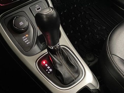 Used 2018 Jeep Compass Latitude w/ Popular Equipment Group image 19