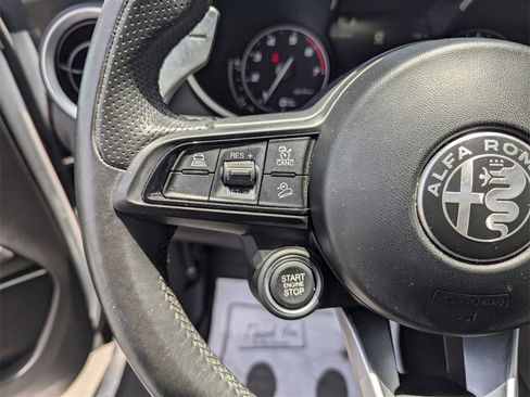 Used 2022 Alfa Romeo Stelvio Sprint image 27