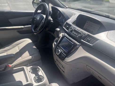Used 2014 Honda Odyssey Touring Elite image 27