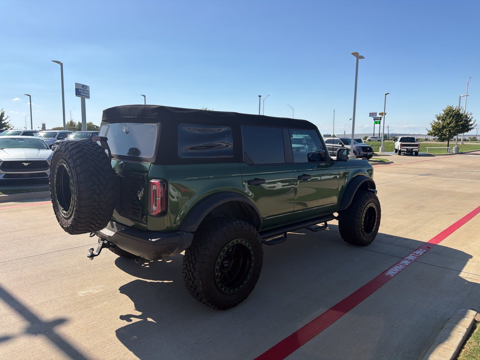 Used 2022 Ford Bronco Badlands w/ Sasquatch Package AWD/4WD image 12