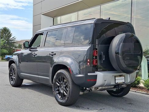 New 2025 Land Rover Defender 110 S image 4