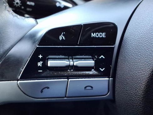 Used 2023 Hyundai Elantra Limited w/ Cargo Package image 28