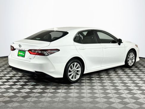 Used 2021 Toyota Camry LE FWD image 8