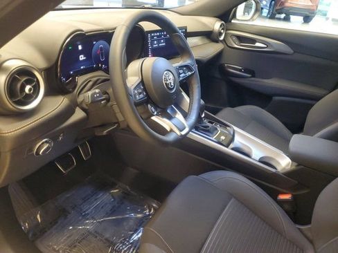Used 2025 Alfa Romeo Tonale w/ Active Assist Package AWD/4WD image 19