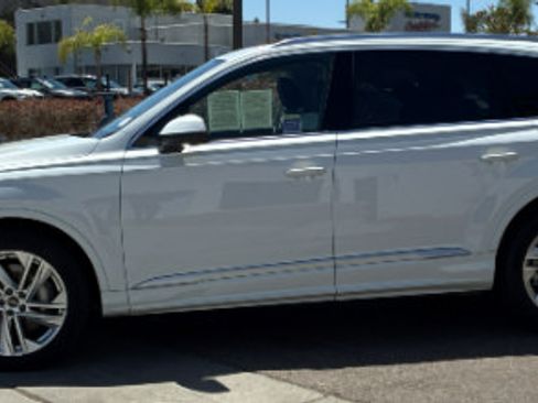 Used 2023 Audi Q7 3.0T Prestige AWD/4WD image 2