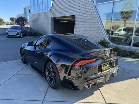 Used 2024 Toyota Supra Premium w/ Driver Assist Package image 8