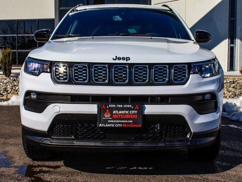 Used 2025 Jeep Compass Latitude w/ Sun & Sound Group image 2