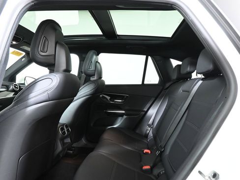 Certified 2025 Mercedes-Benz GLC 300 4MATIC image 31