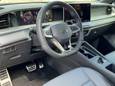 New 2026 Volkswagen Tiguan SE R-Line AWD/4WD image 18