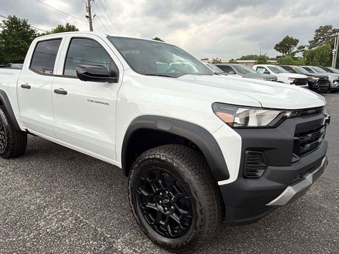 New 2026 Chevrolet Colorado Trail Boss AWD/4WD image 3