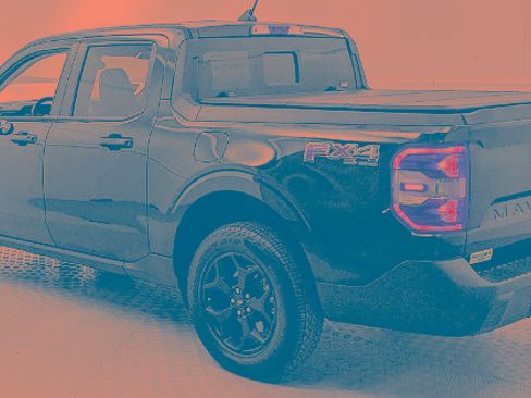 Certified 2024 Ford Maverick Lariat w/ FX4 Off-Road Package AWD/4WD image 4