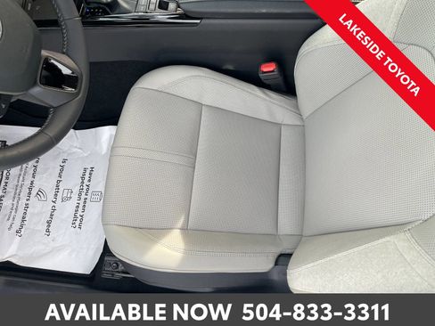 Used 2025 Toyota Camry XLE image 29