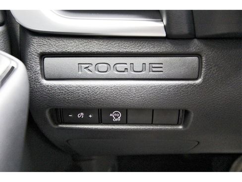 Certified 2024 Nissan Rogue S image 17