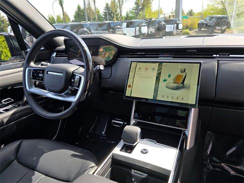 New 2025 Land Rover Range Rover Autobiography image 31