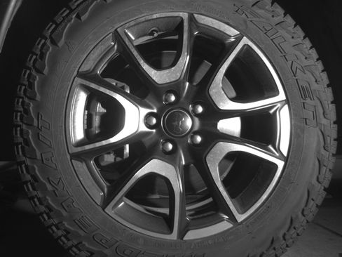 Used 2025 Jeep Compass Trailhawk image 12