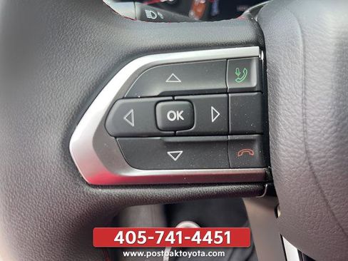 Used 2025 Jeep Compass Trailhawk AWD/4WD image 21