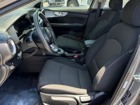 Used 2024 Kia Forte LXS FWD image 16