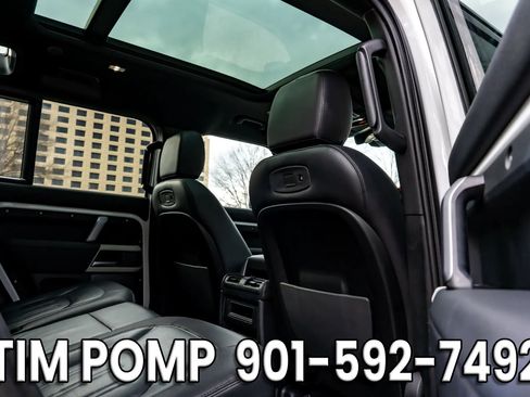 Used 2022 Land Rover Defender 110 X-Dynamic SE image 16