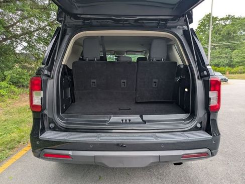 Used 2022 Ford Expedition XLT AWD/4WD image 30