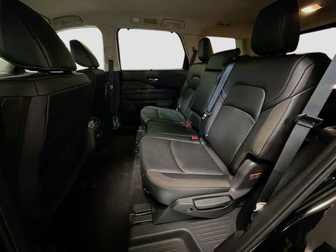Used 2024 Nissan Pathfinder SL w/ Cargo Package AWD/4WD image 26