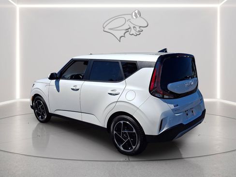 Used 2024 Kia Soul EX FWD image 3