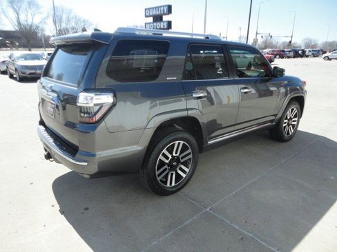 Used 2019 Toyota 4Runner Limited image 15