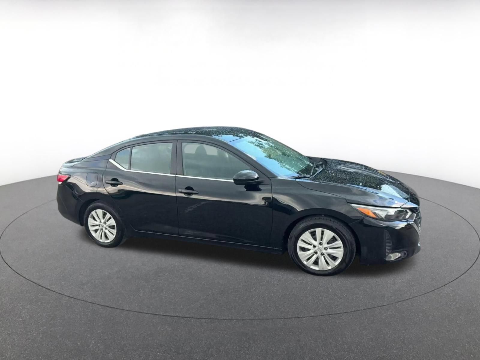 Used 2025 Nissan Sentra S FWD image 2