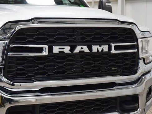 Used 2024 RAM 5500 Tradesman w/ Chrome Appearance Group image 5