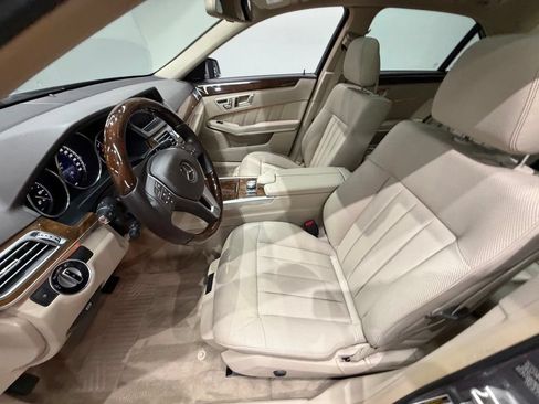 Used 2014 Mercedes-Benz E 350 4MATIC Sedan image 29