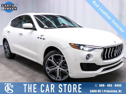 Used 2023 Maserati Levante GT image 1
