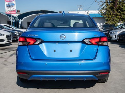 Used 2021 Nissan Versa SV image 4