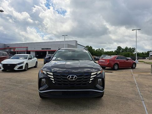 Used 2022 Hyundai Tucson SEL FWD image 2