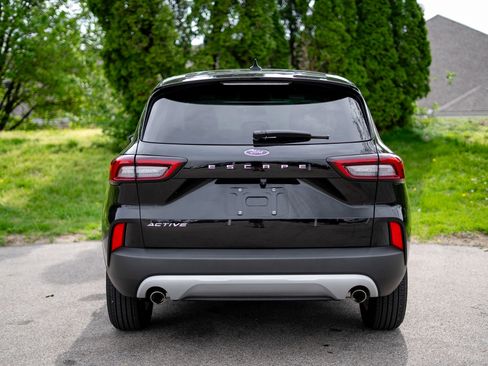 Used 2023 Ford Escape Active w/ Cold Weather Package image 6