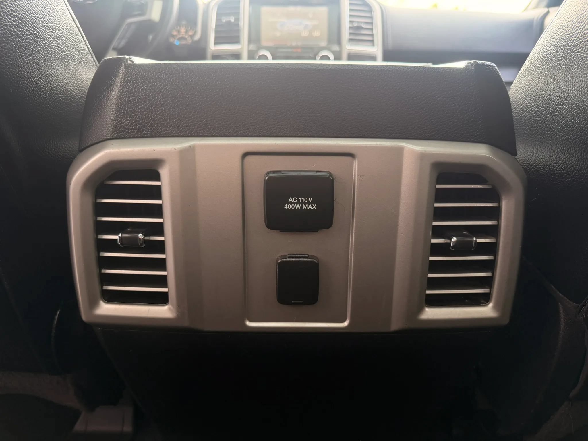 Used 2015 Ford F150 Lariat RWD image 26