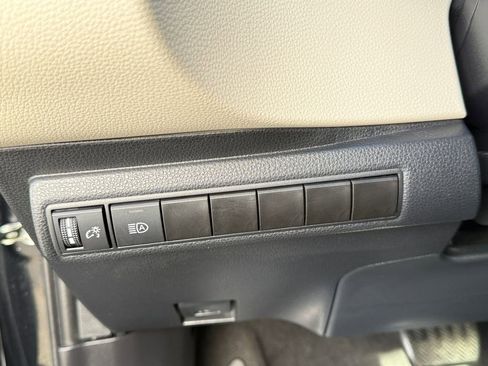 Used 2024 Toyota Corolla LE FWD image 21