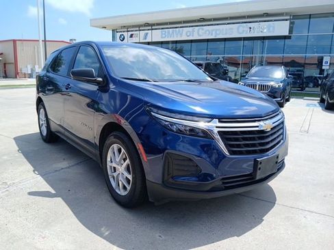 Used 2022 Chevrolet Equinox LS w/ LS Convenience Package image 1