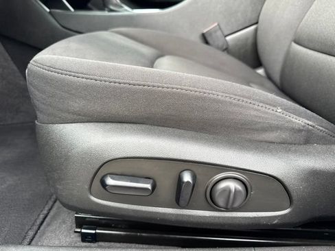 Used 2023 Chevrolet Malibu LT FWD image 13