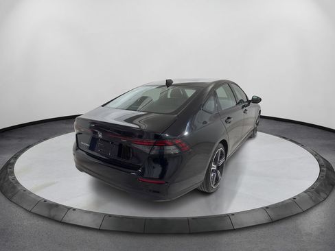 Used 2026 Honda Accord SE image 6