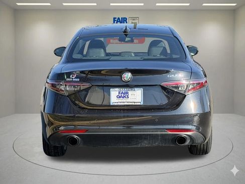 Used 2024 Alfa Romeo Giulia Ti AWD/4WD image 8