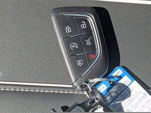 New 2025 Cadillac Escalade Sport Platinum w/ LPO, Floor Liner Package image 34