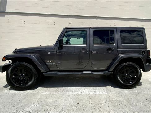 Used 2016 Jeep Wrangler Unlimited Sahara w/ Max Tow Package image 4