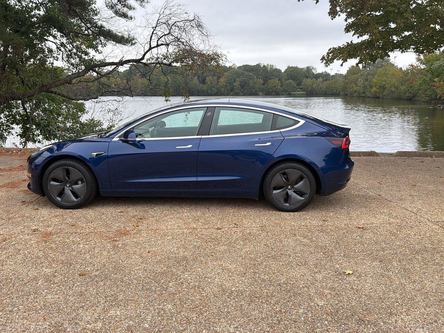 Used 2019 Tesla Model 3 Standard Range Plus RWD image 10