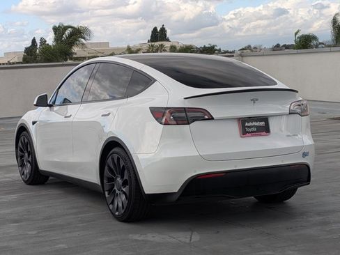 Used 2021 Tesla Model Y Performance image 8