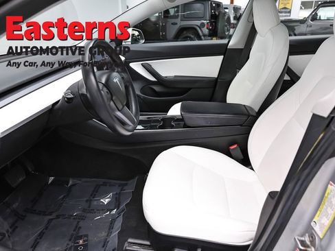 Used 2018 Tesla Model 3 Long Range image 14