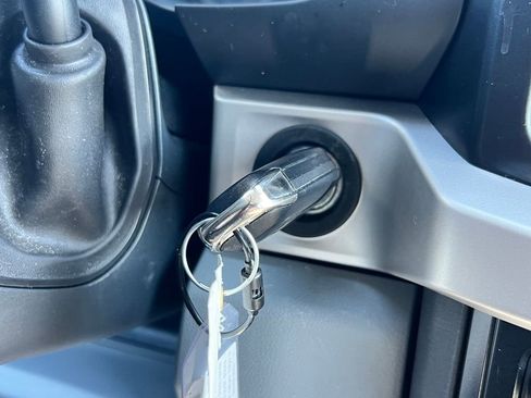 Used 2025 Ford F250 XLT image 31