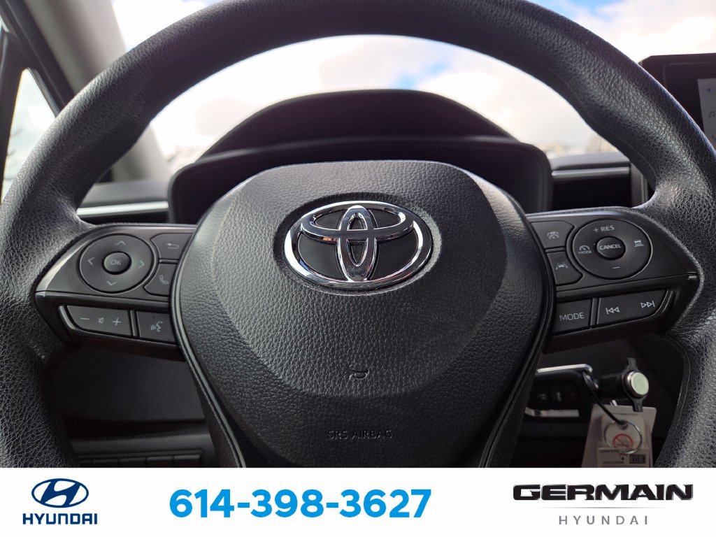 Used 2025 Toyota Corolla LE FWD image 22