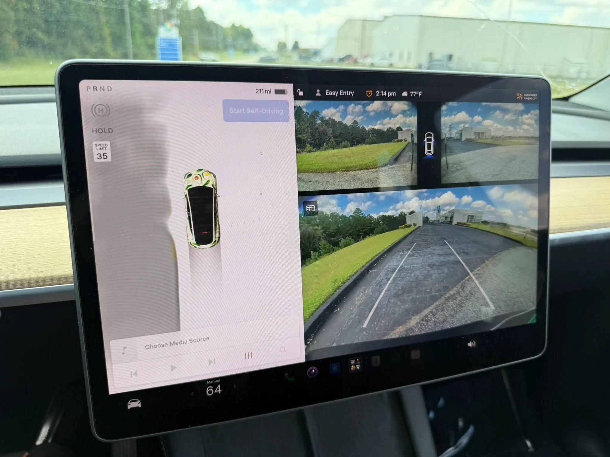 Used 2024 Tesla Model Y Long Range AWD/4WD image 24
