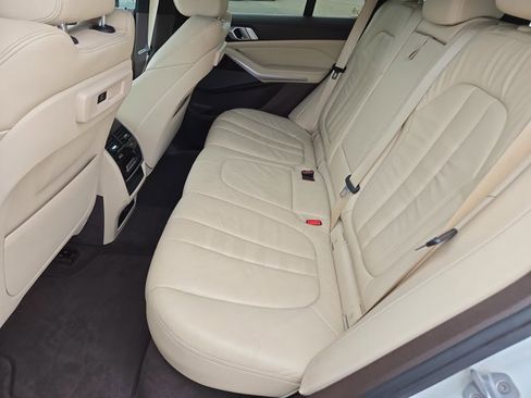 Used 2019 BMW X5 xDrive40i w/ Premium Package 2 image 16