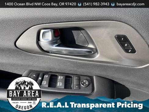 New 2026 Chrysler Pacifica Select w/ S Appearance Package FWD image 13